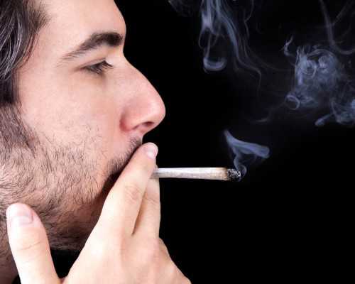 怀孕初期症状：怀孕初期腹泻正常吗？~私人代孕机构